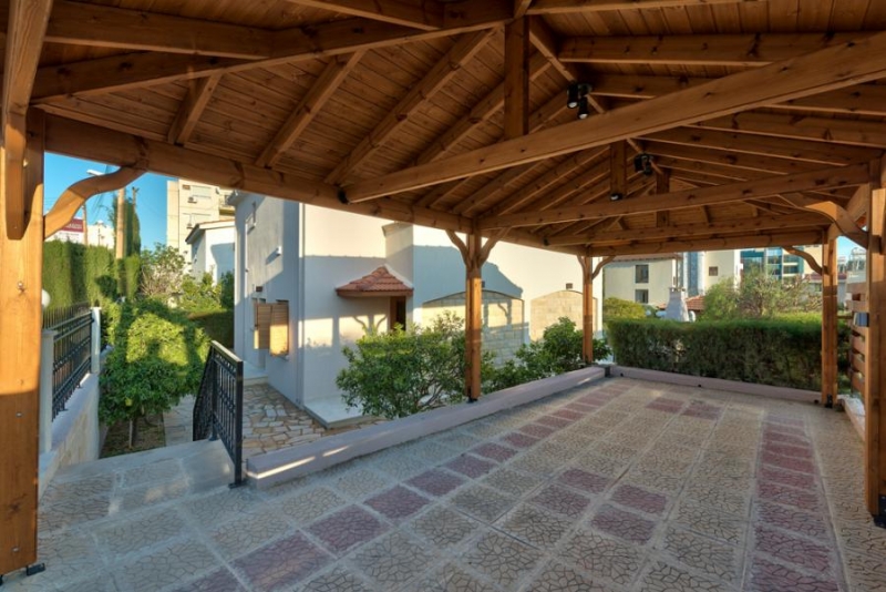 THREE BEDROOM HOUSE IN AMATHUS, LIMASSOL