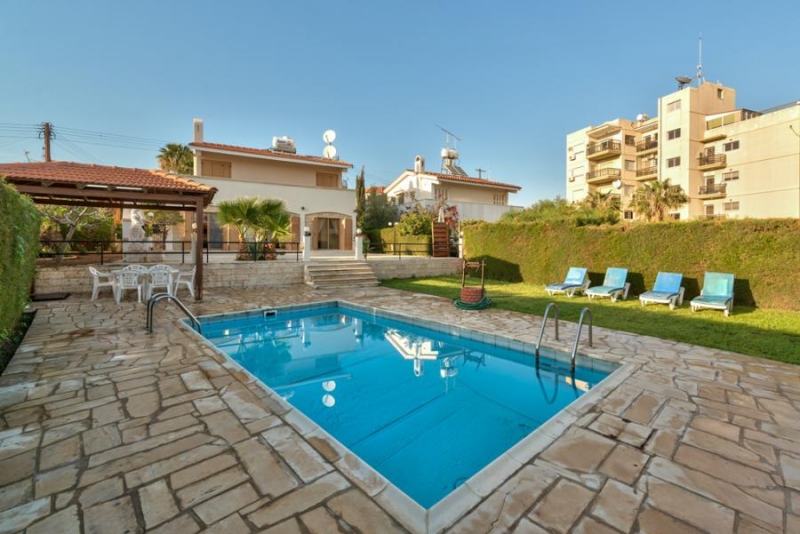 THREE BEDROOM HOUSE IN AMATHUS, LIMASSOL