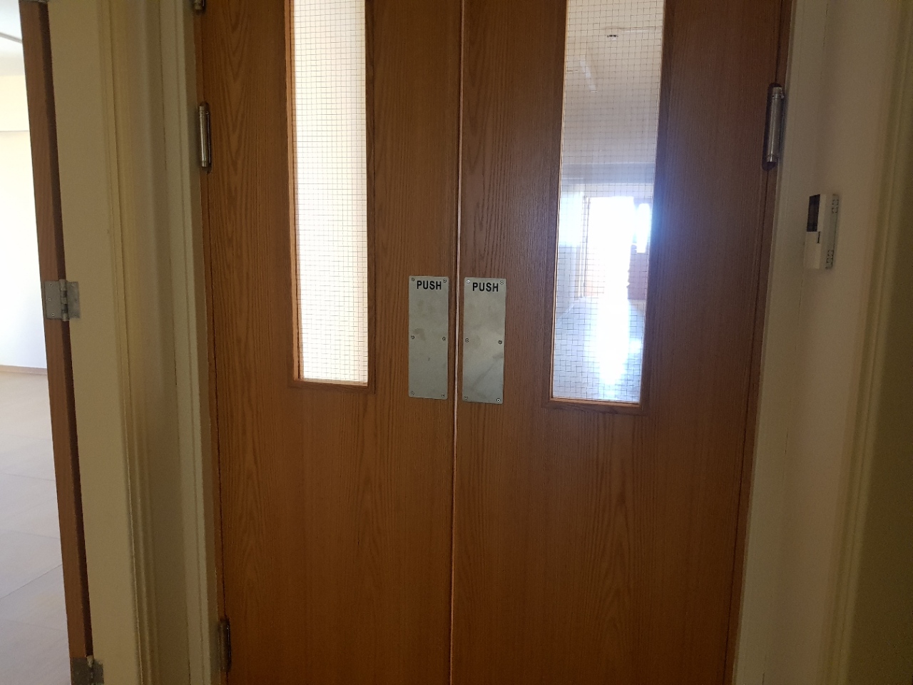 OFFICE FOR RENT IN LARNACA