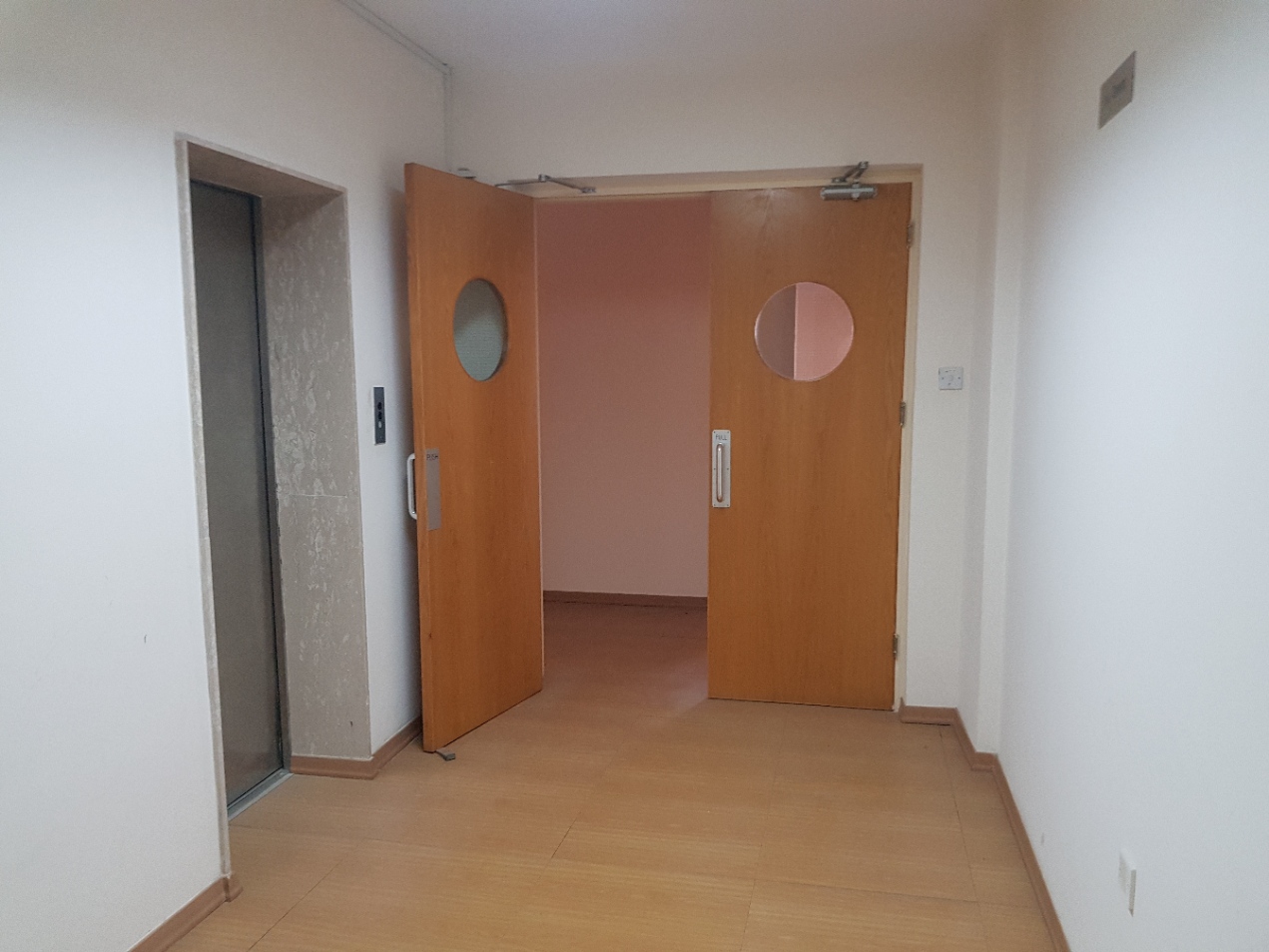 OFFICE FOR RENT IN LARNACA