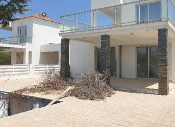 VILLAS IN PERVOLIA/LARNACA