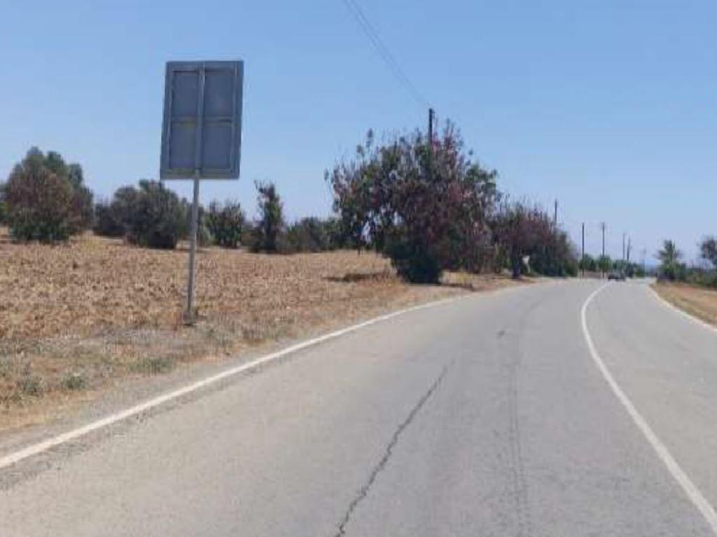 RESIDENTIAL LAND IN MAZOTOS/LARNACA