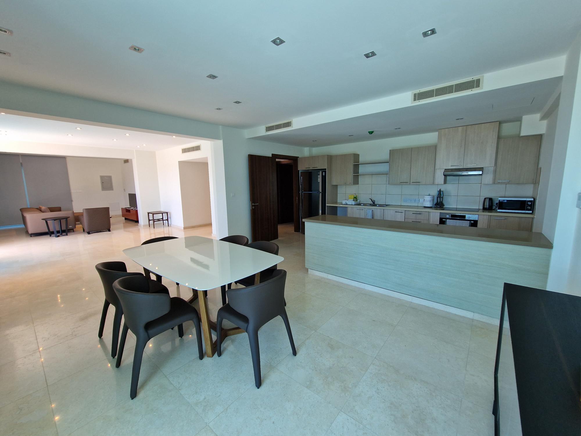 THREE BEDROOM FLAT IN FINIKOUDES/LARNACA