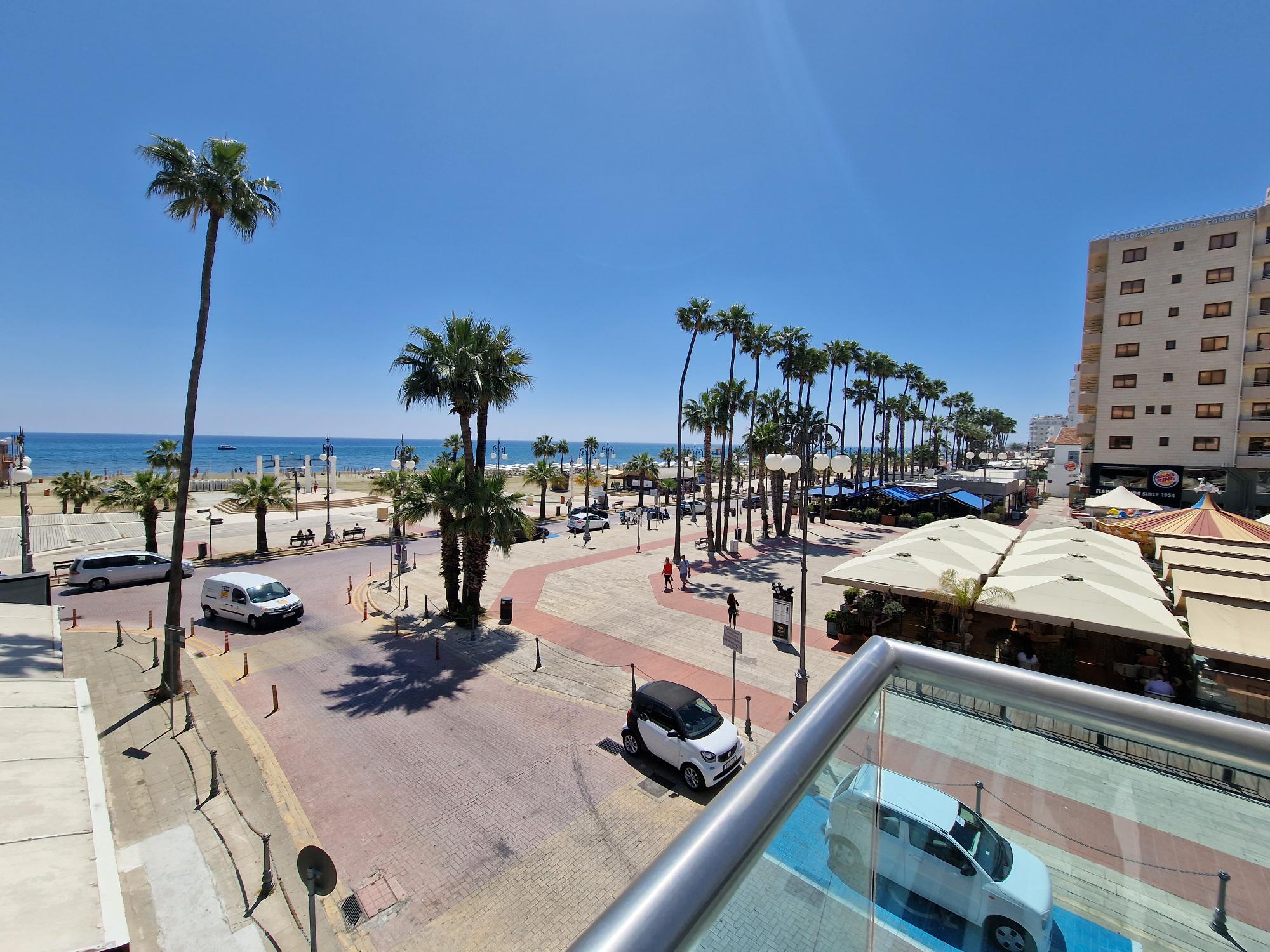 THREE BEDROOM FLAT IN FINIKOUDES/LARNACA