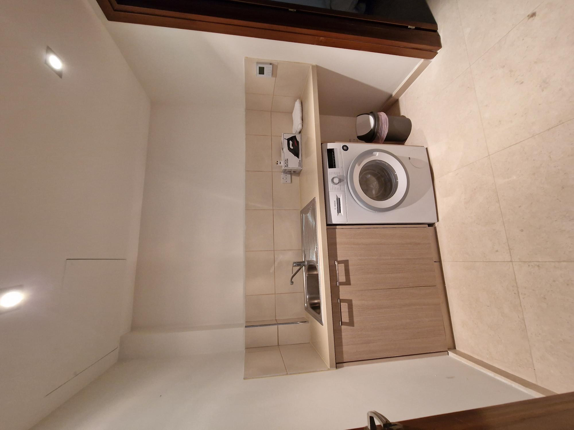 THREE BEDROOM FLAT IN FINIKOUDES/LARNACA