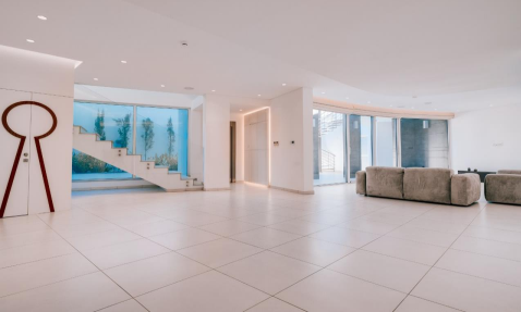 SIX BEDROOM BEACHFRONT VILLA IN AYIA NAPA/FAMAGUSTA