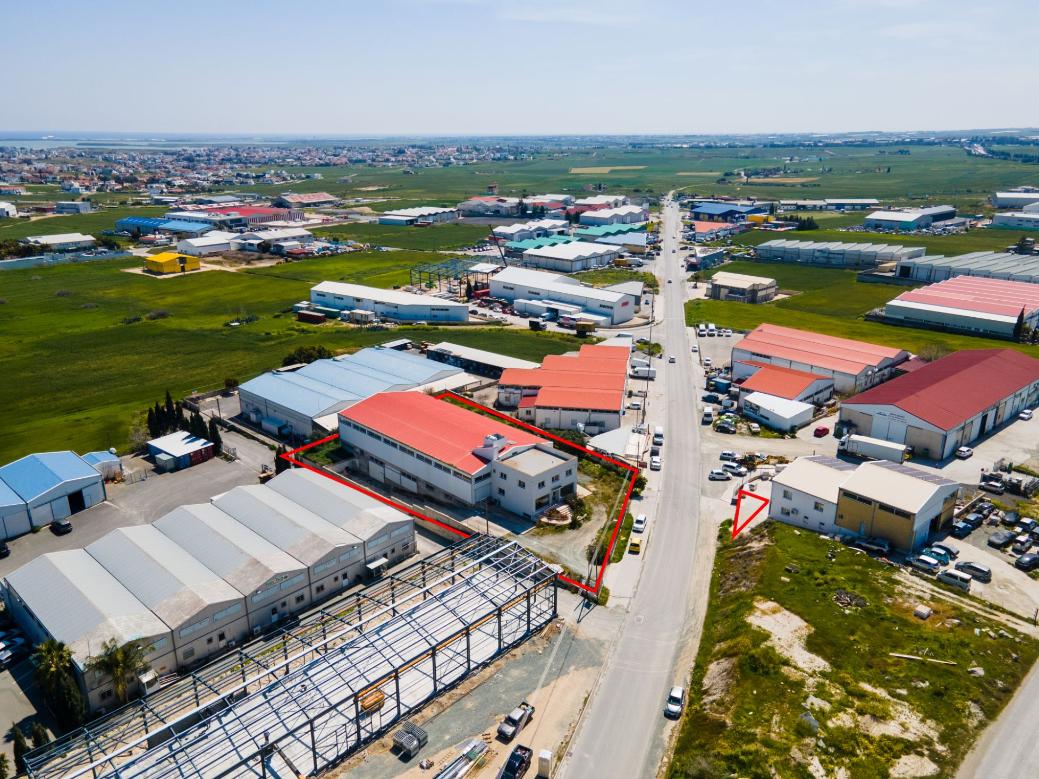 WAREHOUSE FOR SALE IN ARADIPPOU/LARNACA