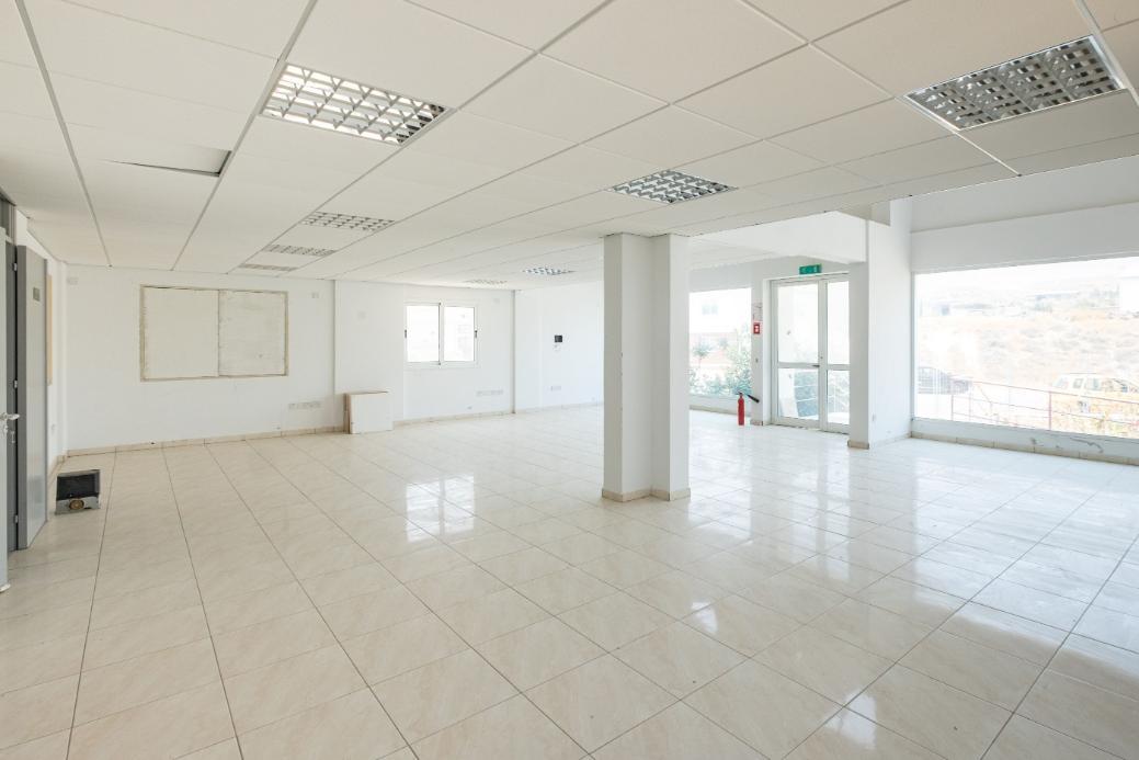 WAREHOUSE FOR SALE IN ARADIPPOU/LARNACA