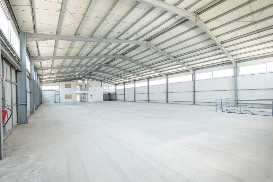 WAREHOUSE FOR SALE IN ARADIPPOU/LARNACA