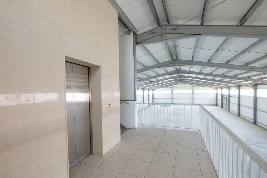 WAREHOUSE FOR SALE IN ARADIPPOU/LARNACA