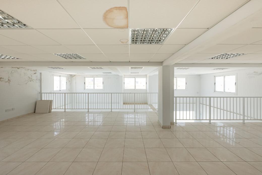 WAREHOUSE FOR SALE IN ARADIPPOU/LARNACA