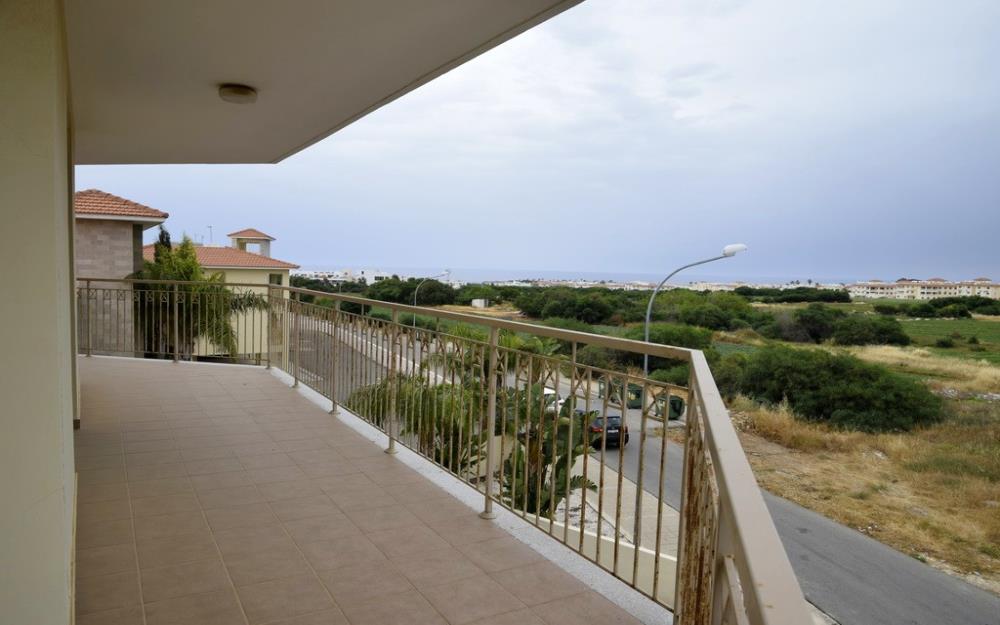 THREE BEDROOM APARTMENT IN PARALIMNI/FAMAGUSTA
