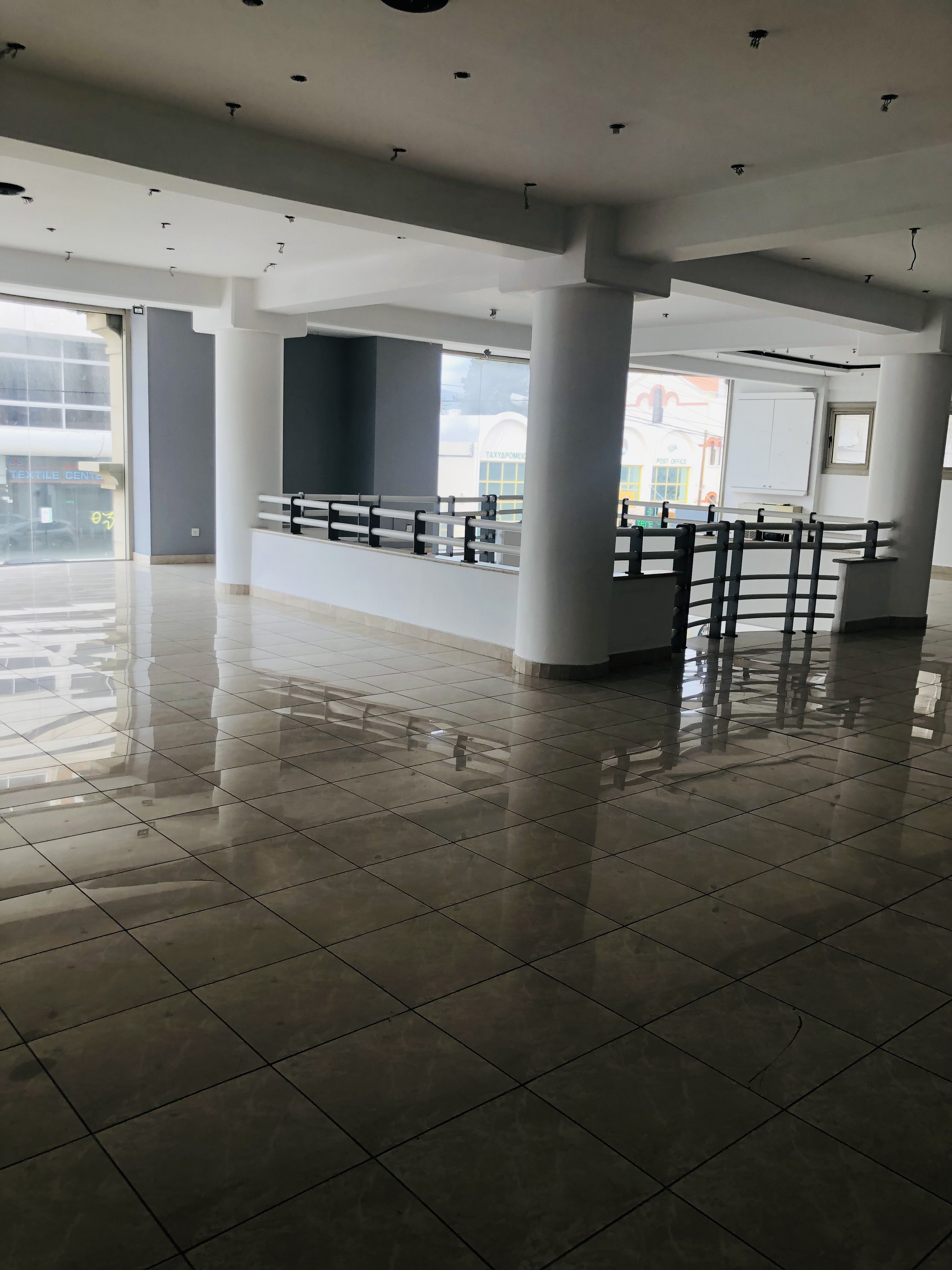 COMMERCIAL BUILDING IN GRIVA DIGENI/LIMASSOL