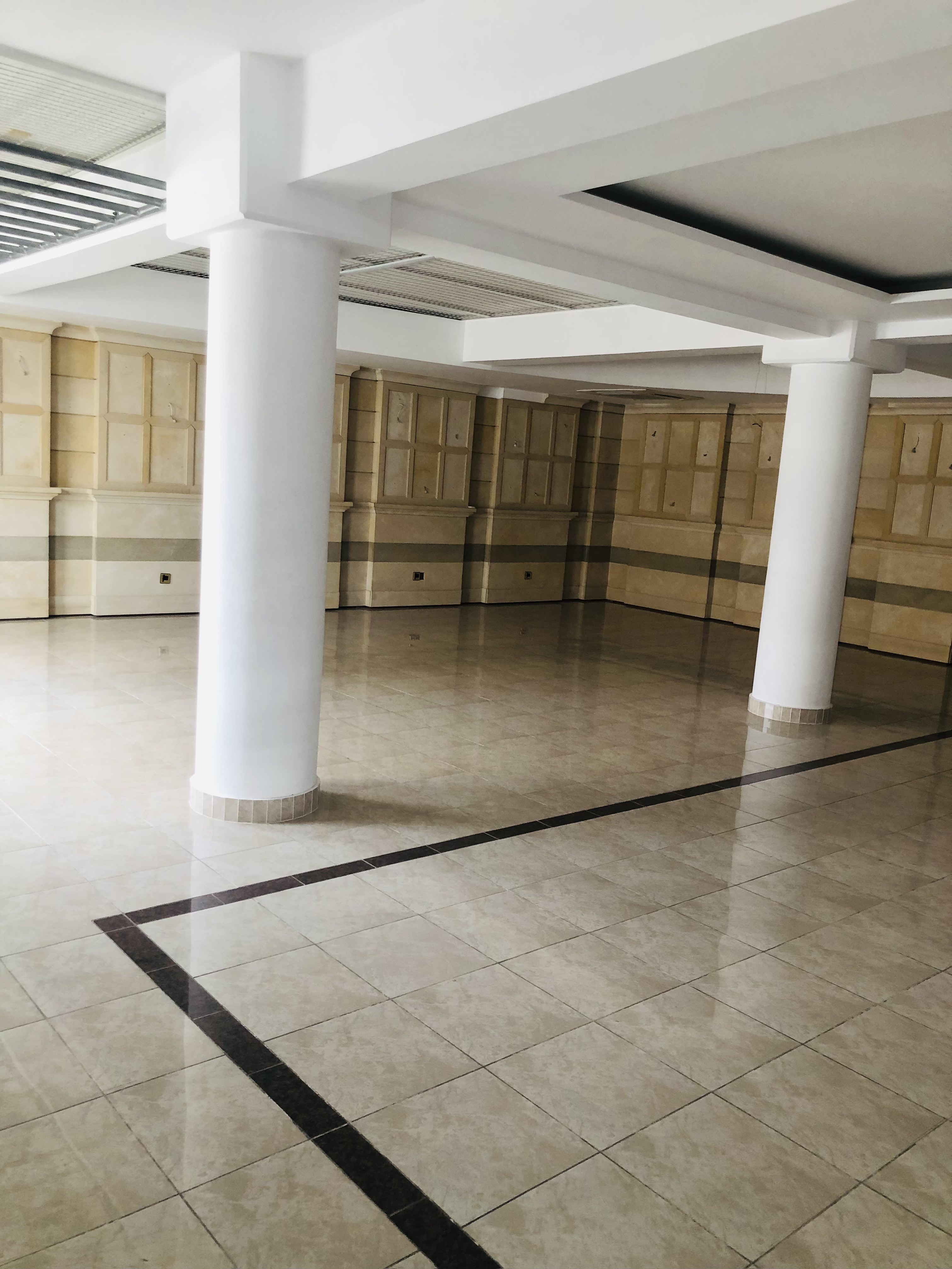 COMMERCIAL BUILDING IN GRIVA DIGENI/LIMASSOL