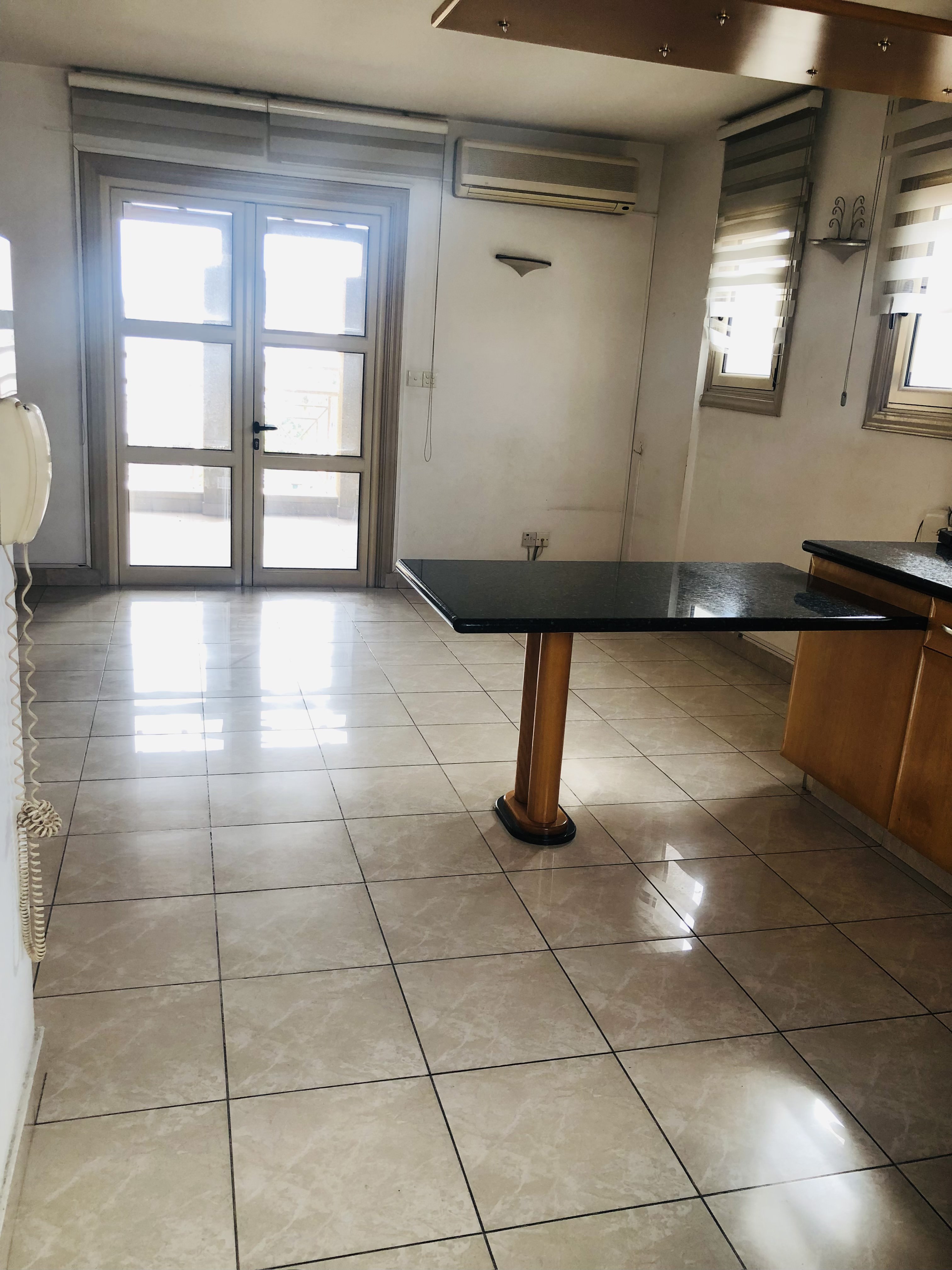 COMMERCIAL BUILDING IN GRIVA DIGENI/LIMASSOL
