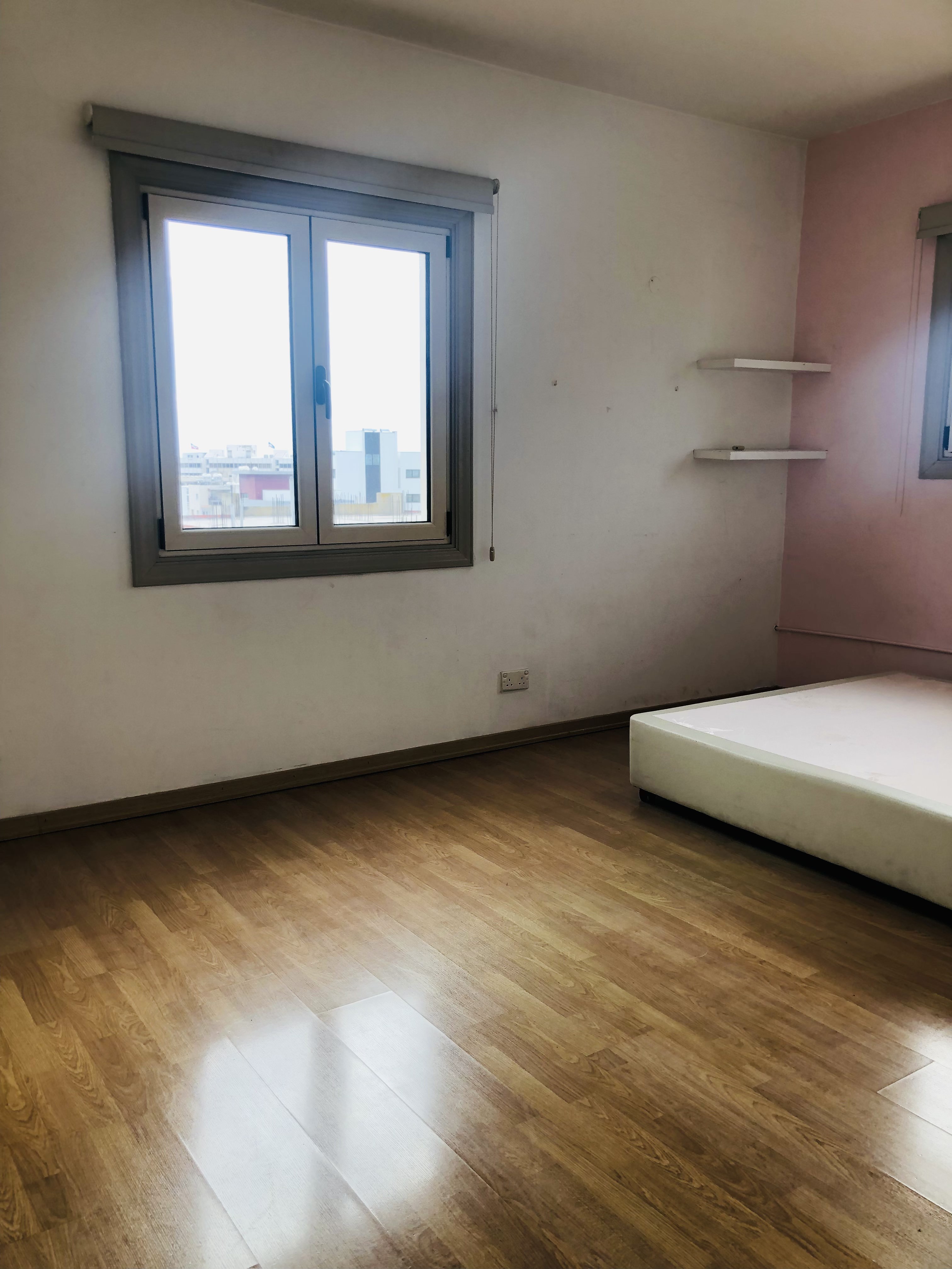 COMMERCIAL BUILDING IN GRIVA DIGENI/LIMASSOL