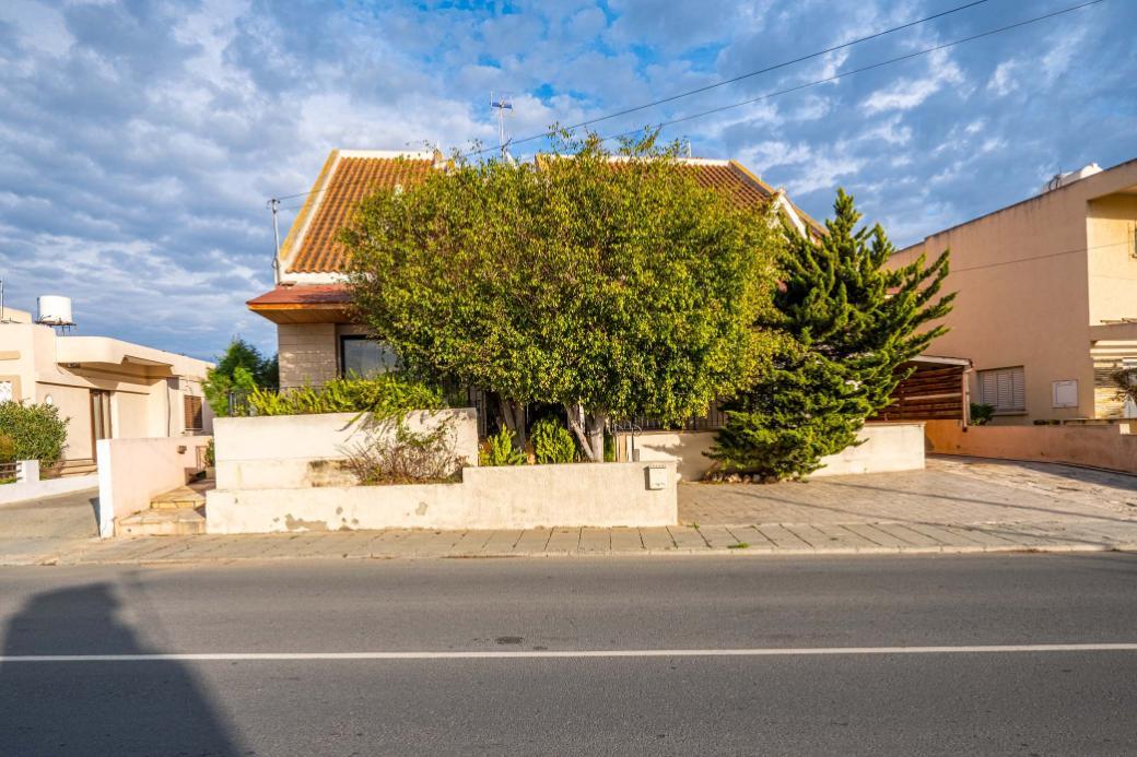THREE BEDROOM HOUSE IN PARALIMNI/ FAMAGUSTA