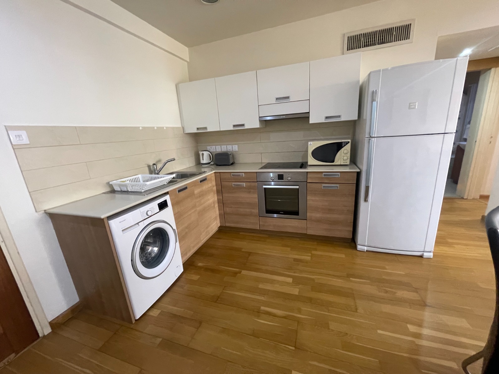 SEAFRONT APARTMENT FOR SALE IN FINIKOUDES/LARNACA