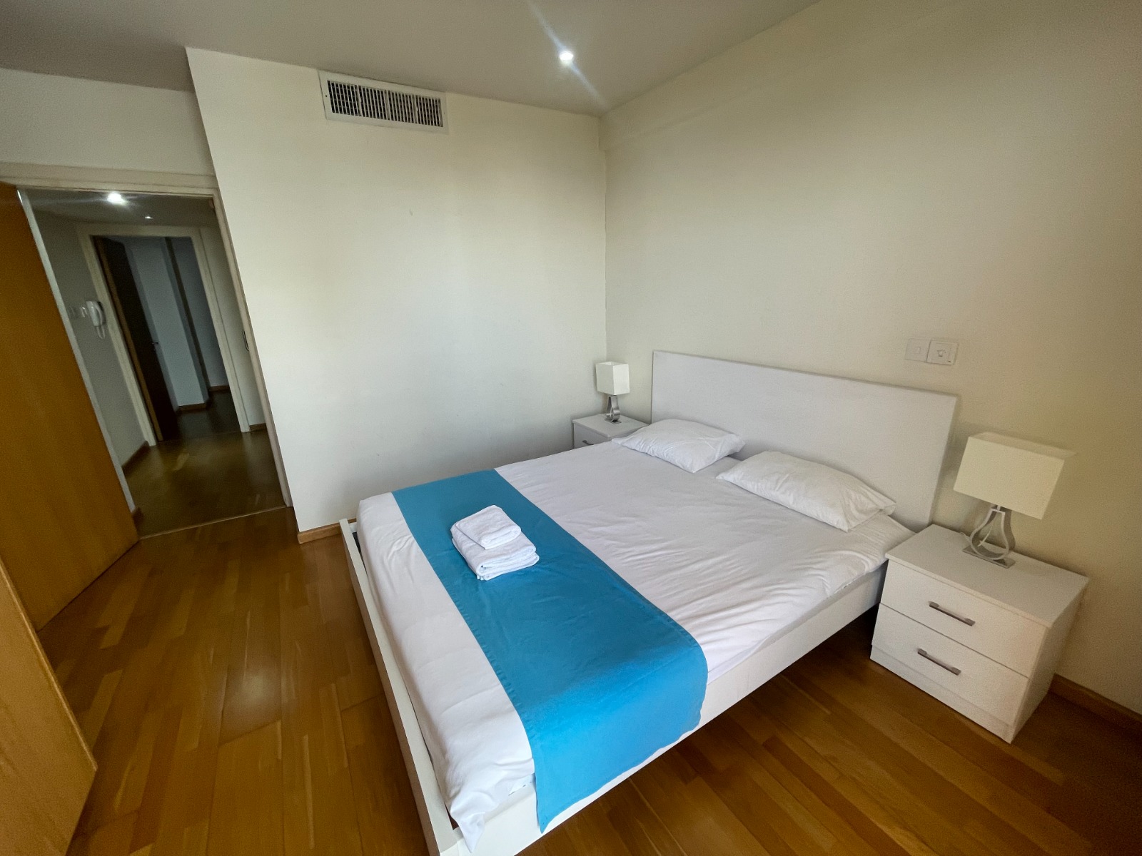 SEAFRONT APARTMENT FOR SALE IN FINIKOUDES/LARNACA