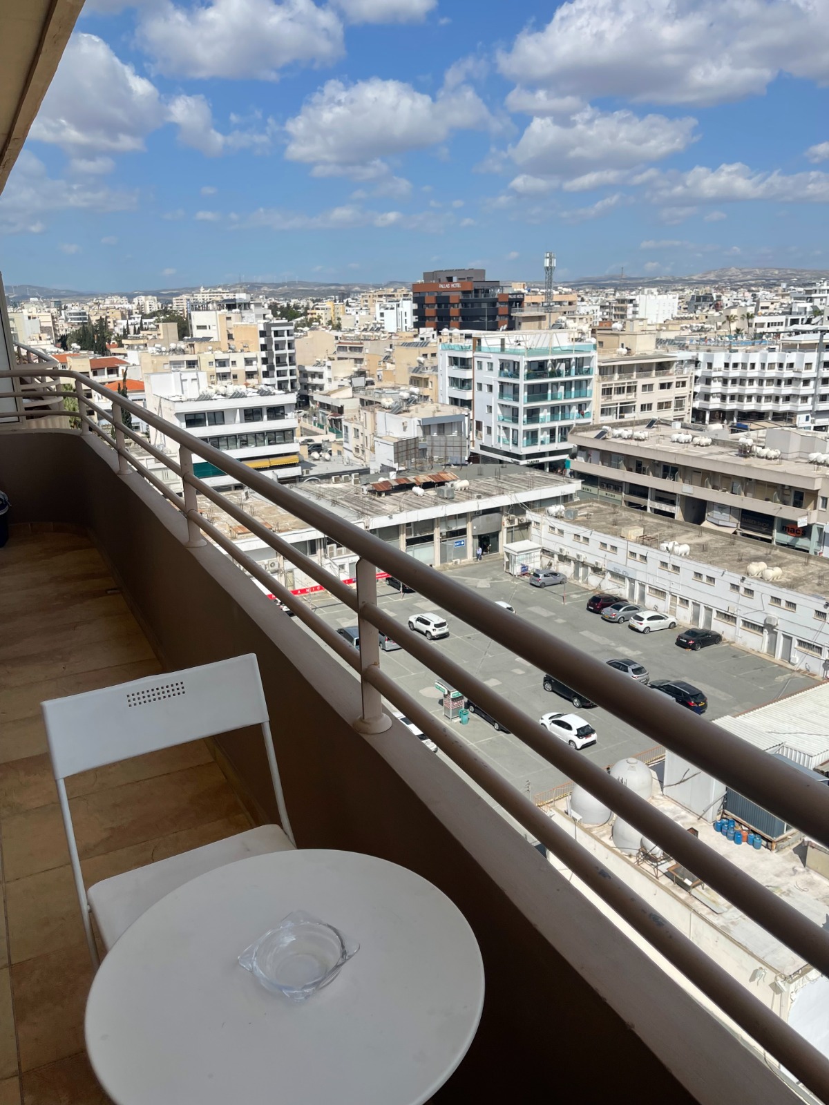SEAFRONT APARTMENT FOR SALE IN FINIKOUDES/LARNACA