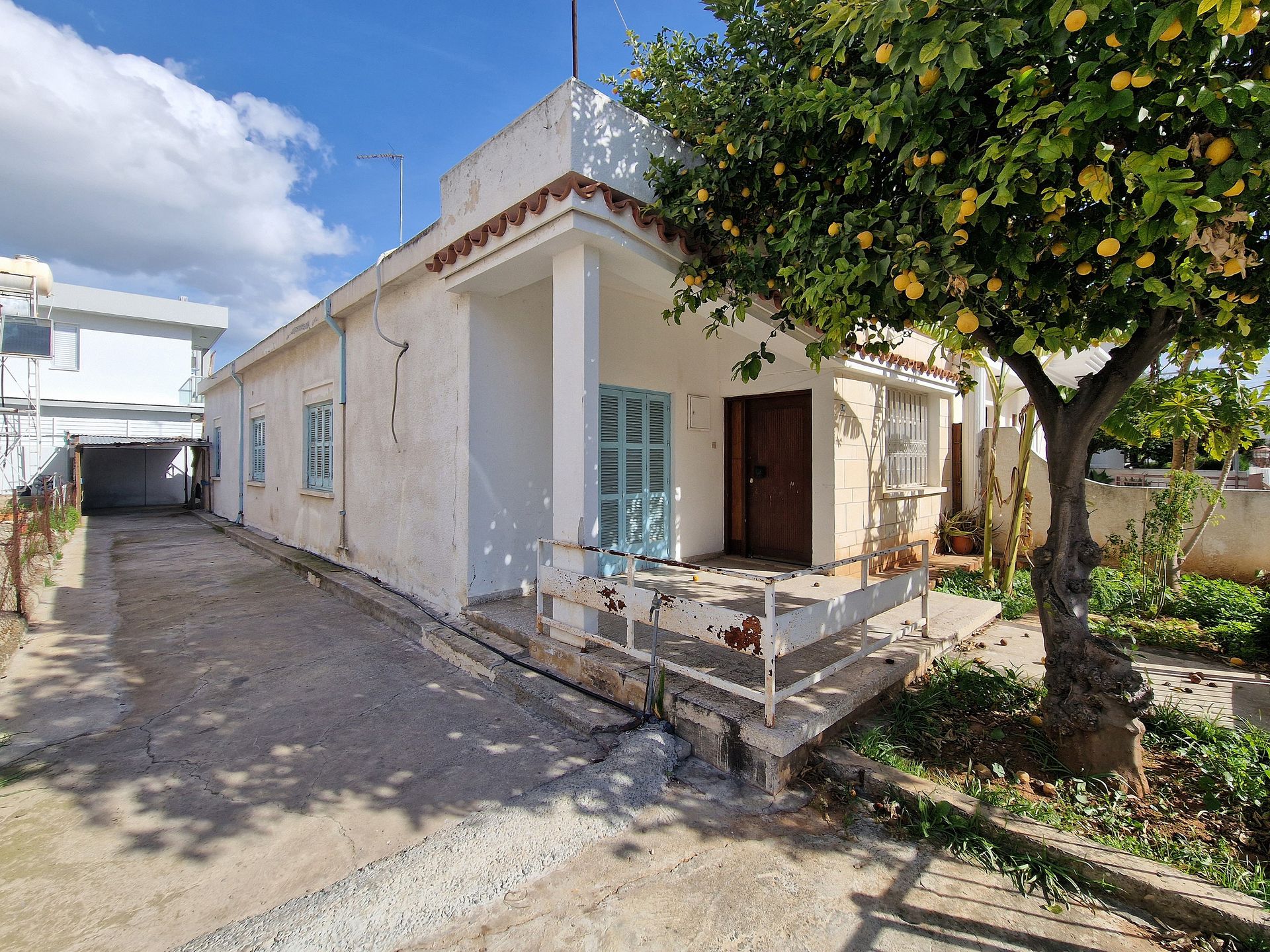 GROUND FLOOR HOUSE FOR SALE IN AYIOS NIKOLAOS/LARNACA