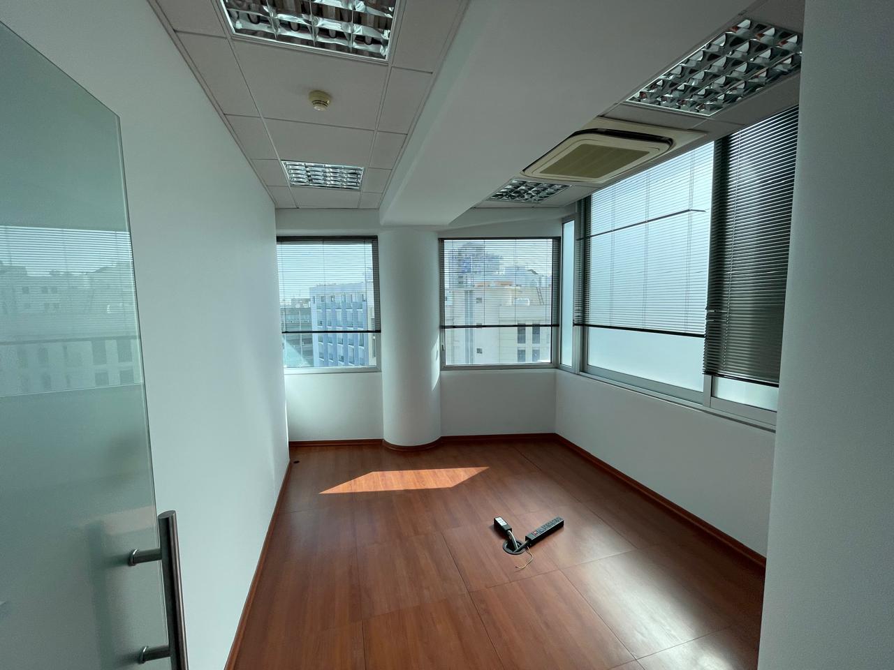 OFFICES FOR RENT IN LARNACA CENTER