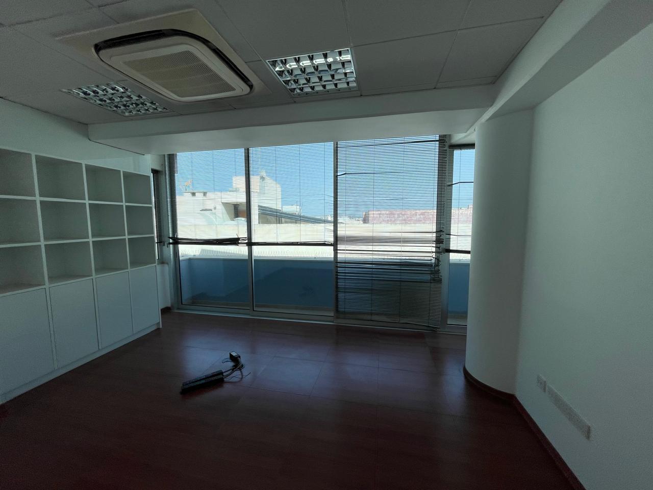 OFFICES FOR RENT IN LARNACA CENTER