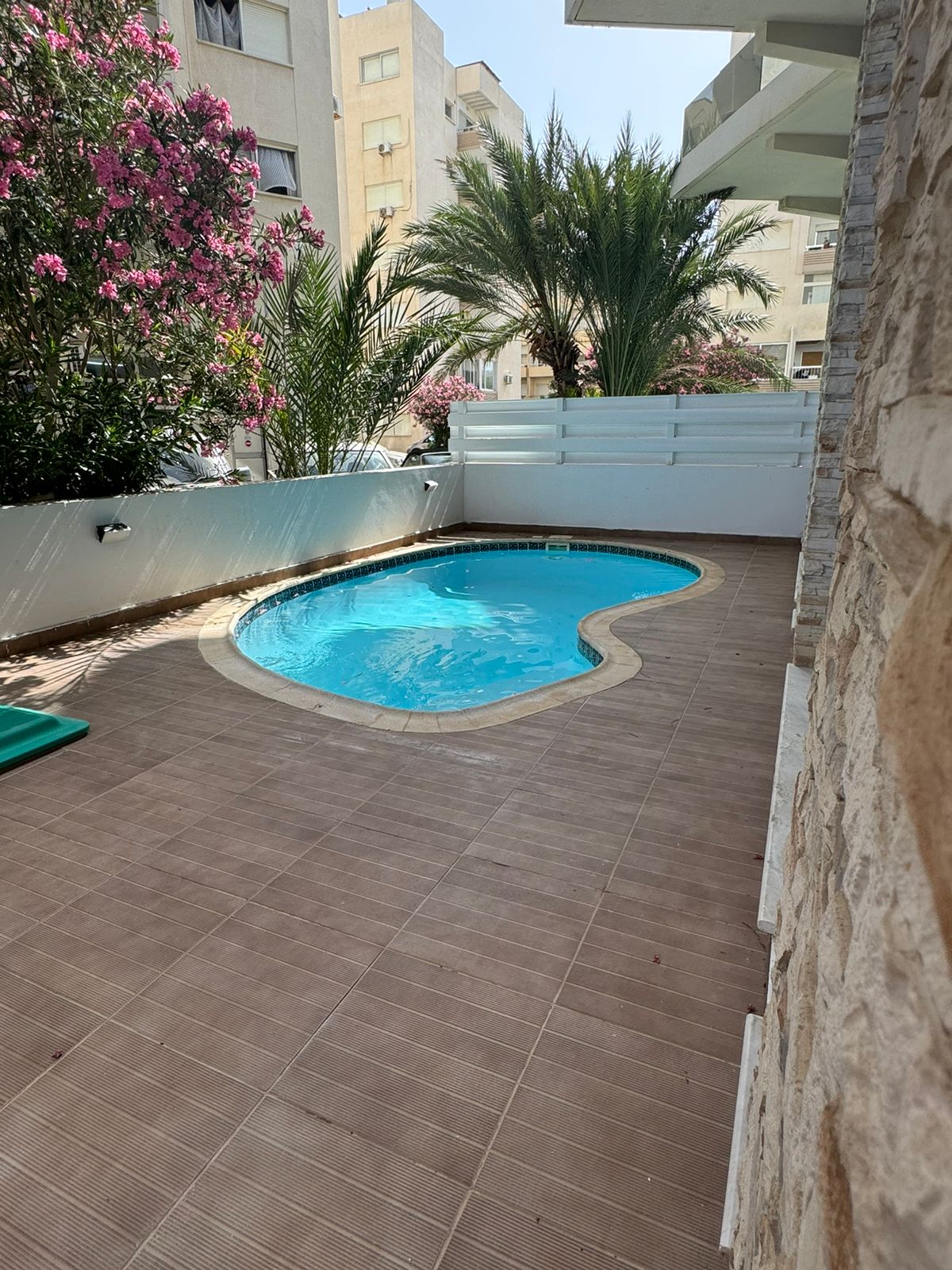 GROUND FLOOR APARTMENT FOR RENT IN MAKENZY/LARNACA