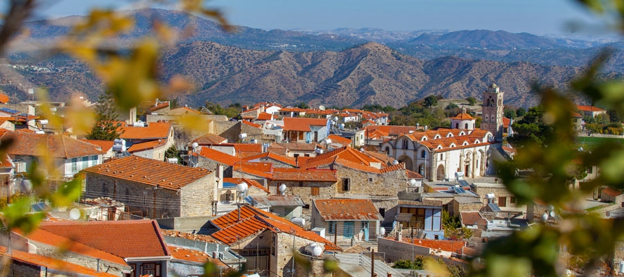 BUILDING FOR SALE IN LEFKARA TRADITIONAL VILLAGE