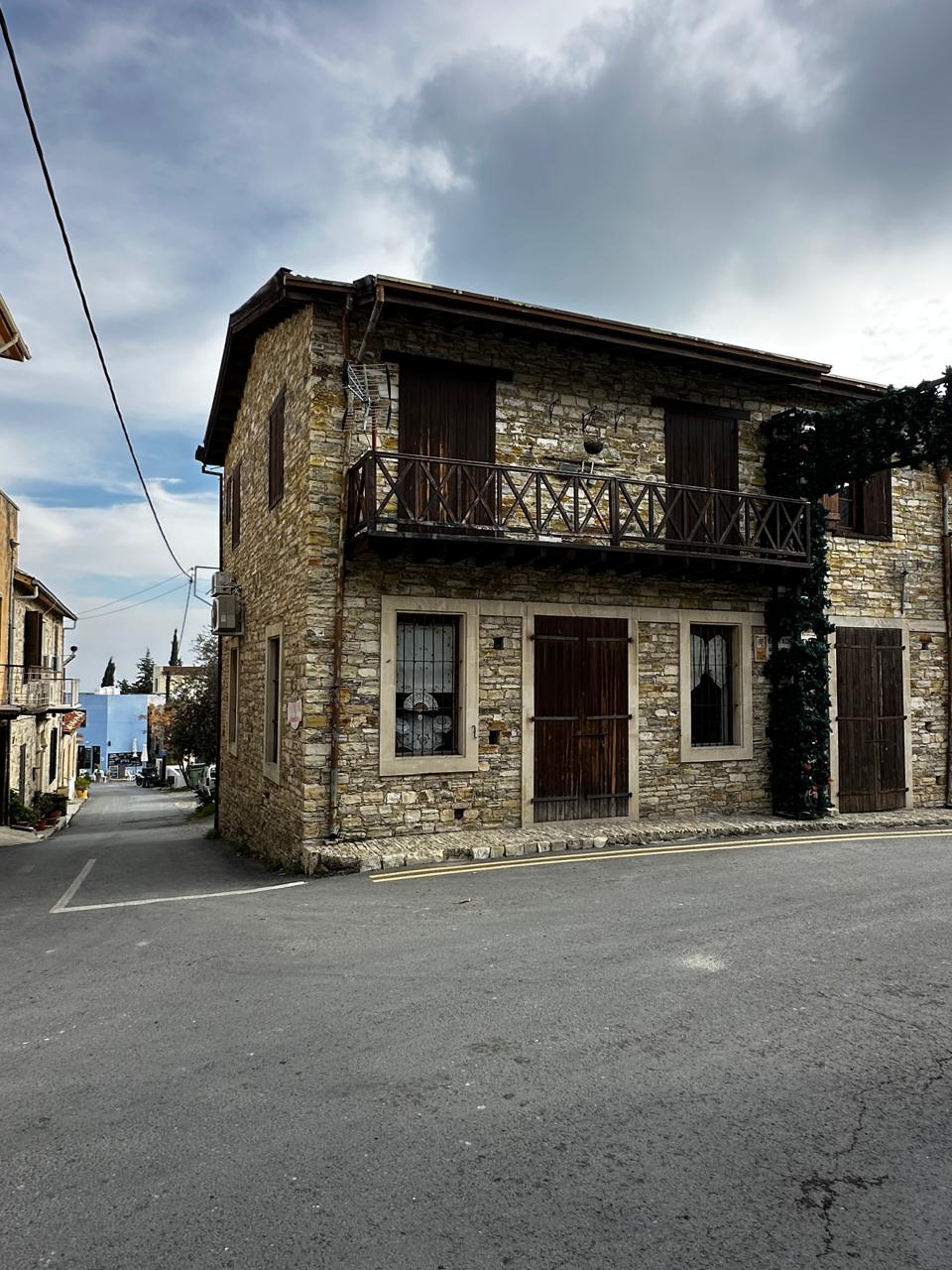 BUILDING FOR SALE IN LEFKARA TRADITIONAL VILLAGE