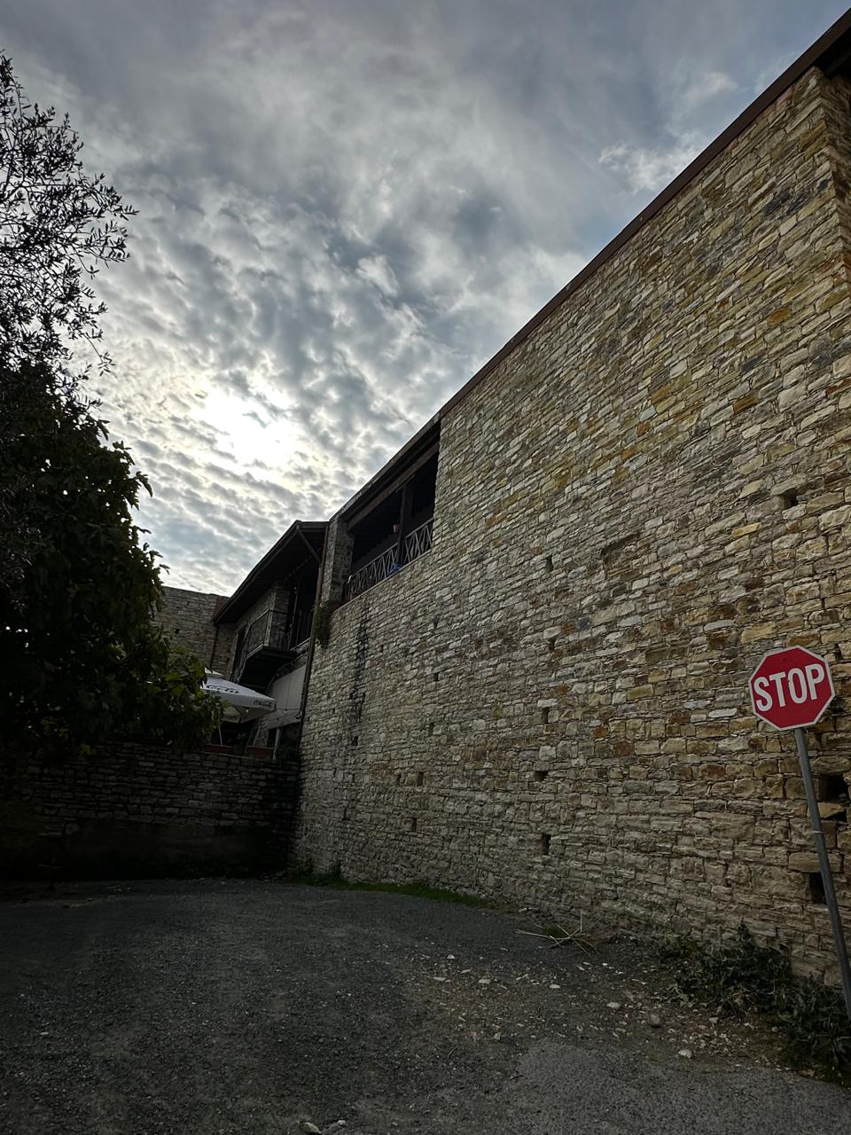 BUILDING FOR SALE IN LEFKARA TRADITIONAL VILLAGE