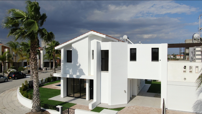 FOR RENT Four bedroom villa in Dhekelia with private pool