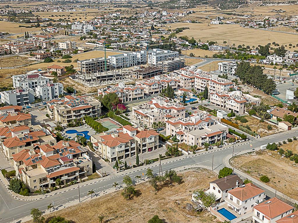 TWO BEDROOM FLAT IN A COMPLEX IN PYLA, LARNACA