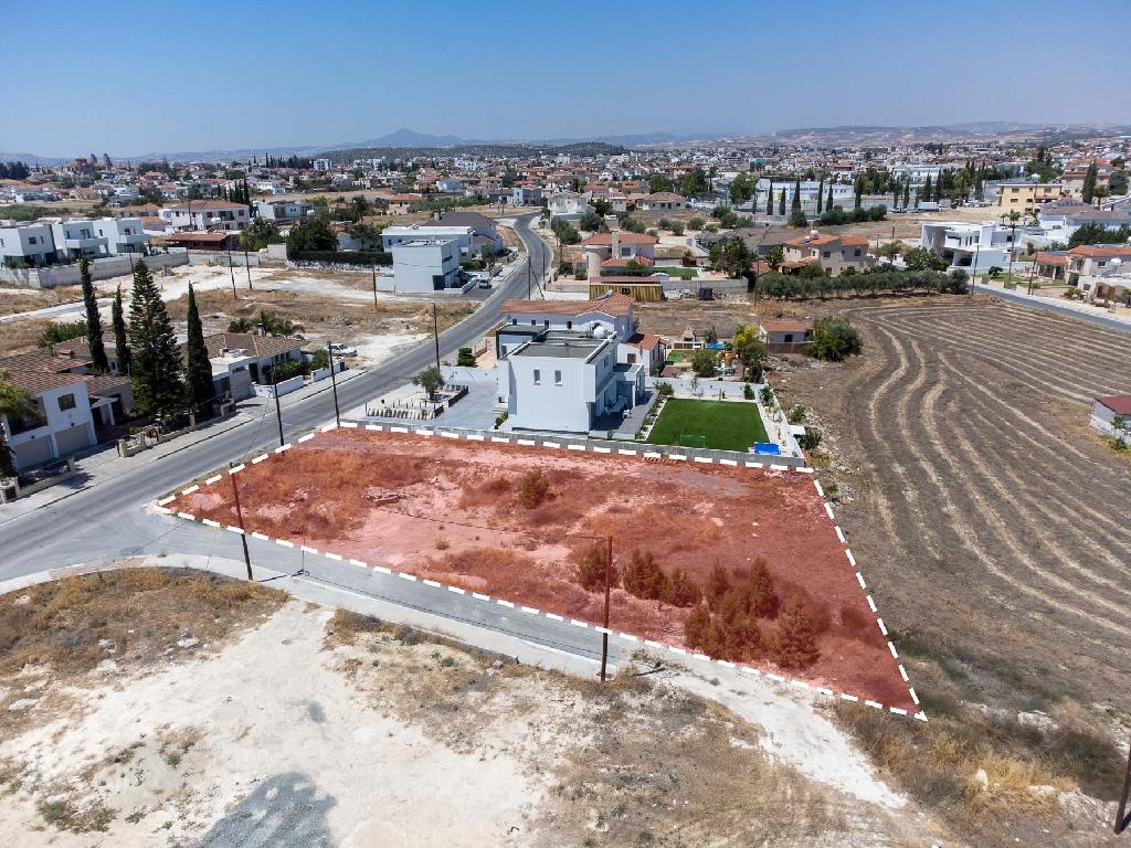 RESIDENTIAL FIELD IN ARADIPPOU 