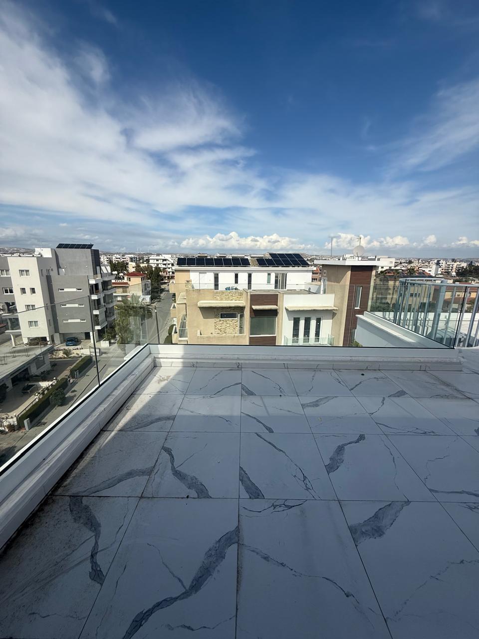 TWO BEDROOM TOP FLOOR APARTMENT IN LARNAKA 