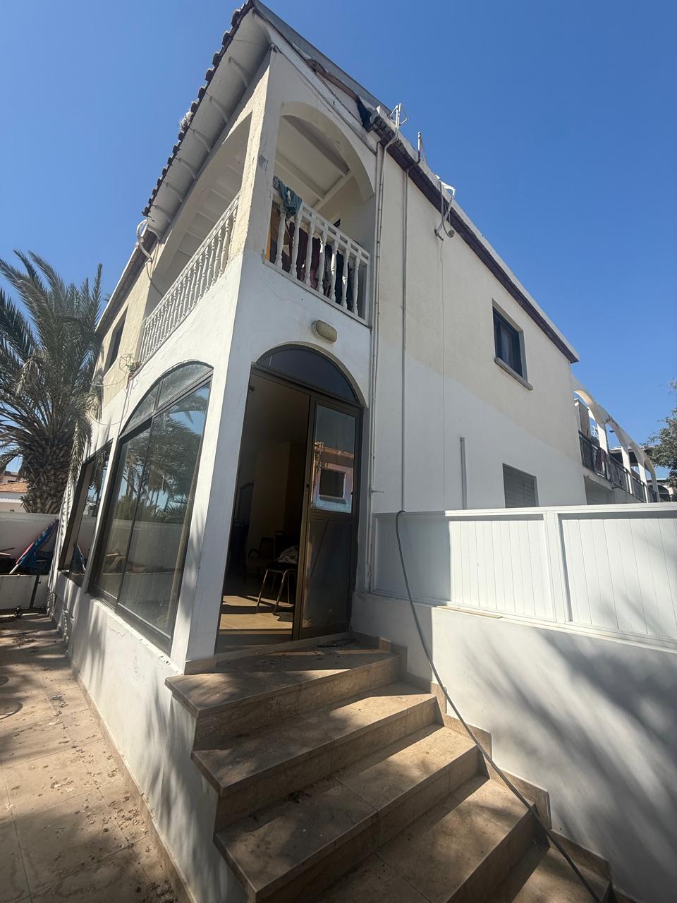 FRONTLINE GROUNDFLOOR APARTMENT FOR SALE