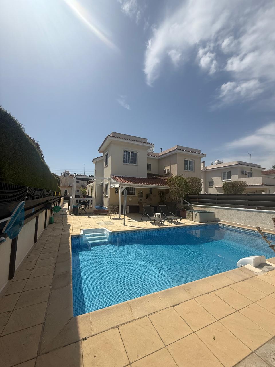 TWO (2) BEDROOM HOLIDAY HOUSE