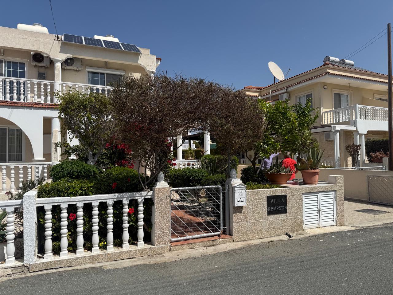 TWO (2) BEDROOM HOLIDAY HOUSE