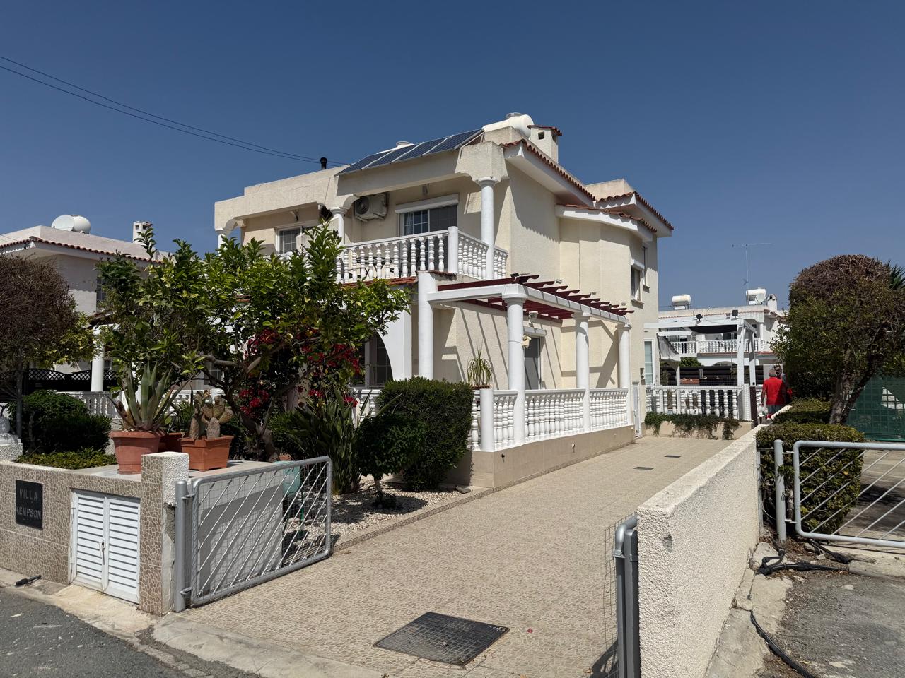 TWO (2) BEDROOM HOLIDAY HOUSE