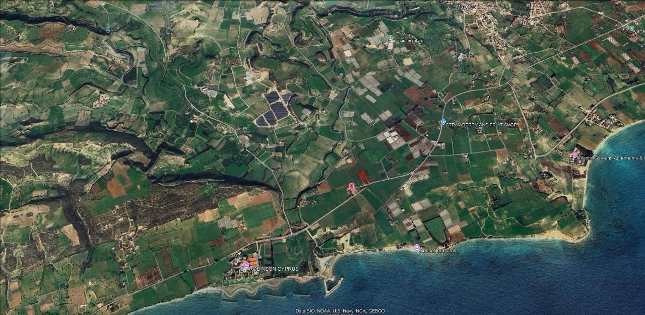 RESEDENTIAL FIELD IN ALAMINOS, LARNACA