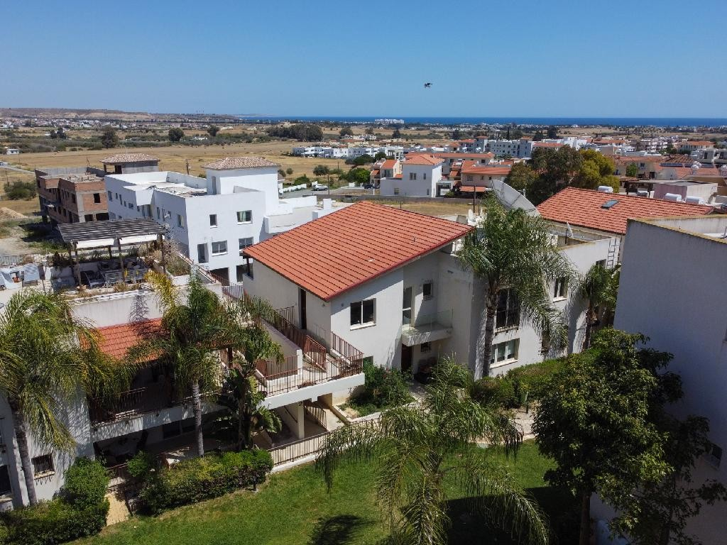 THREE (3) BEDROOM APARTMENT - OROKLINI