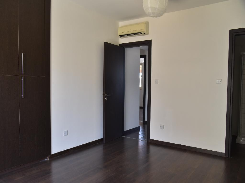 THREE (3) BEDROOM APARTMENT - OROKLINI