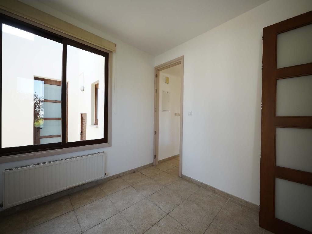FIVE BEDROOM HOUSE IN EGKOMI-NICOSIA
