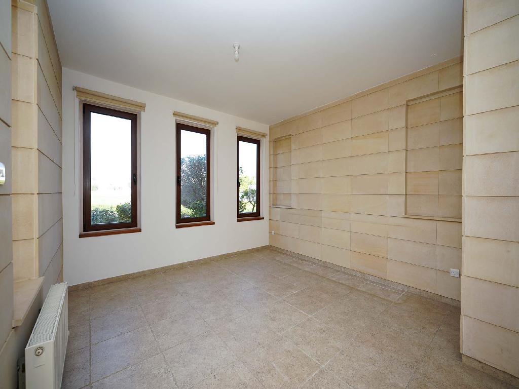 FIVE BEDROOM HOUSE IN EGKOMI-NICOSIA