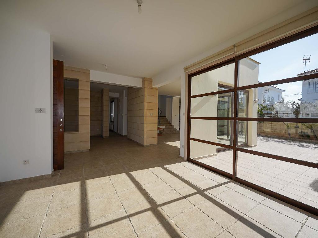 FIVE BEDROOM HOUSE IN EGKOMI-NICOSIA
