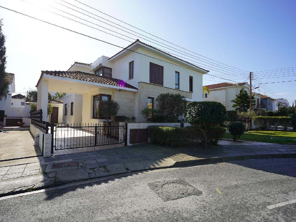 FIVE BEDROOM HOUSE IN EGKOMI-NICOSIA