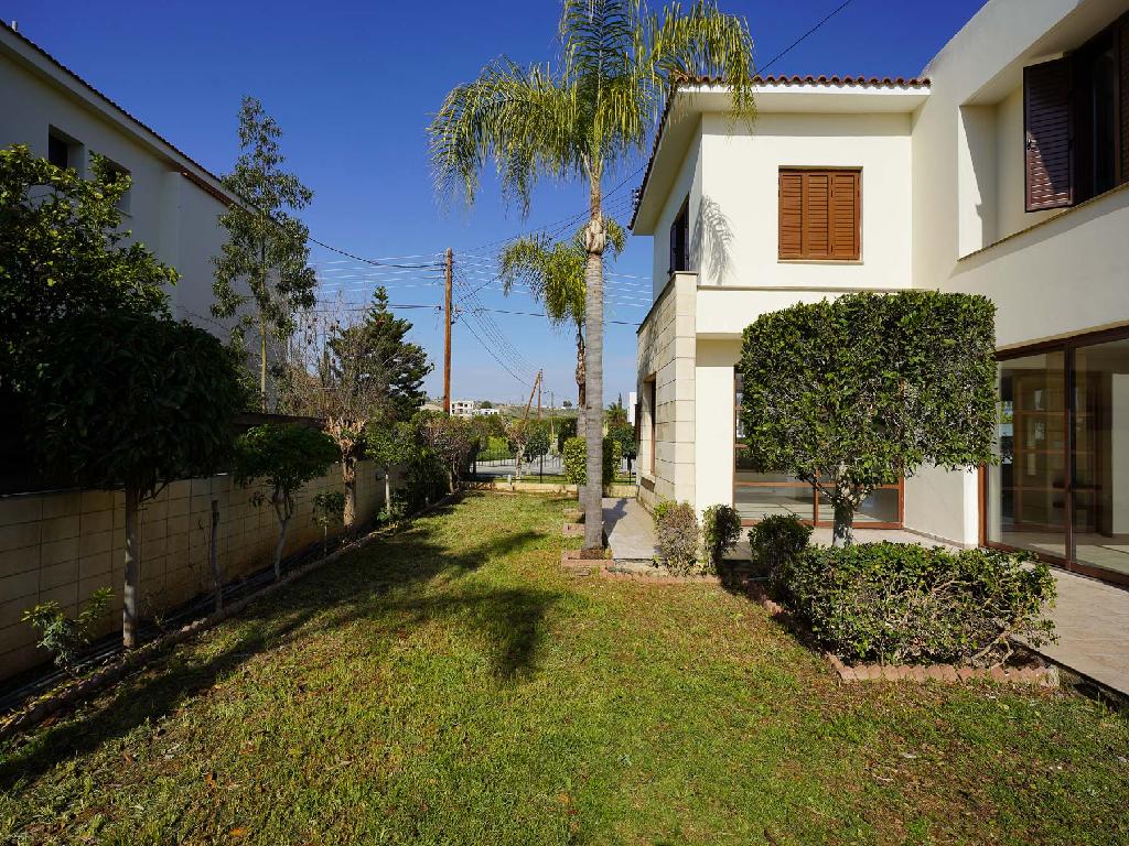 FIVE BEDROOM HOUSE IN EGKOMI-NICOSIA