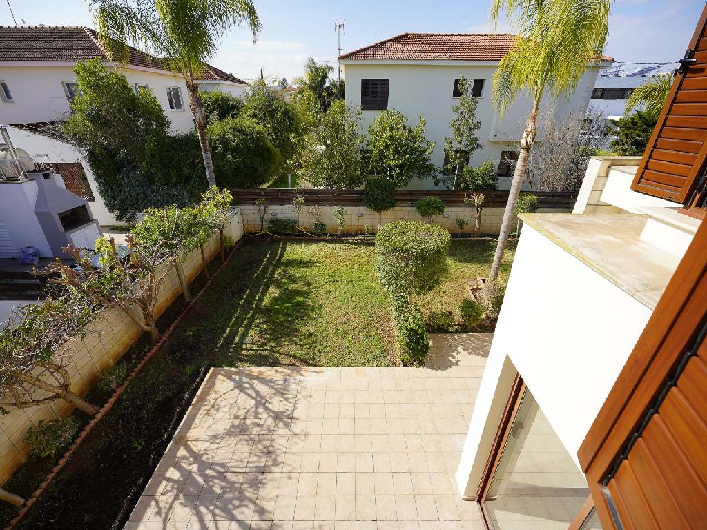 FIVE BEDROOM HOUSE IN EGKOMI-NICOSIA