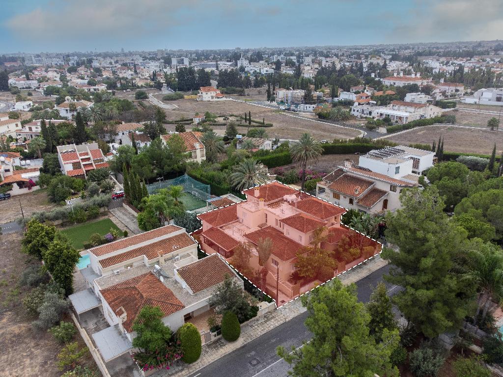 FIVE BEDROOM HOUSE IN EGKOMI-NICOSIA