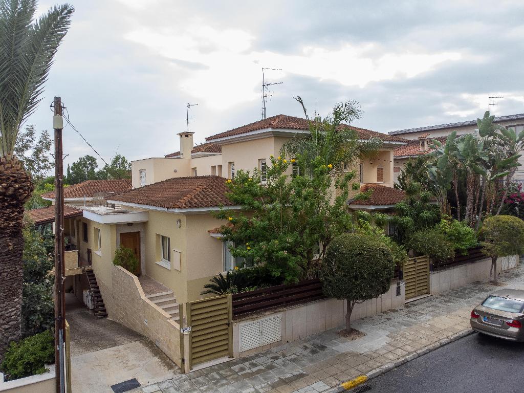 FIVE BEDROOM HOUSE IN EGKOMI-NICOSIA
